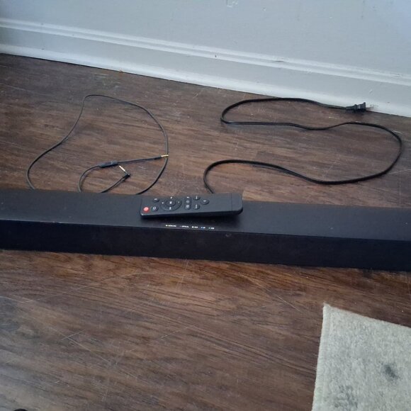 ONN 2.1 CH Soundbar with subwoofer - Picture 1 of 1